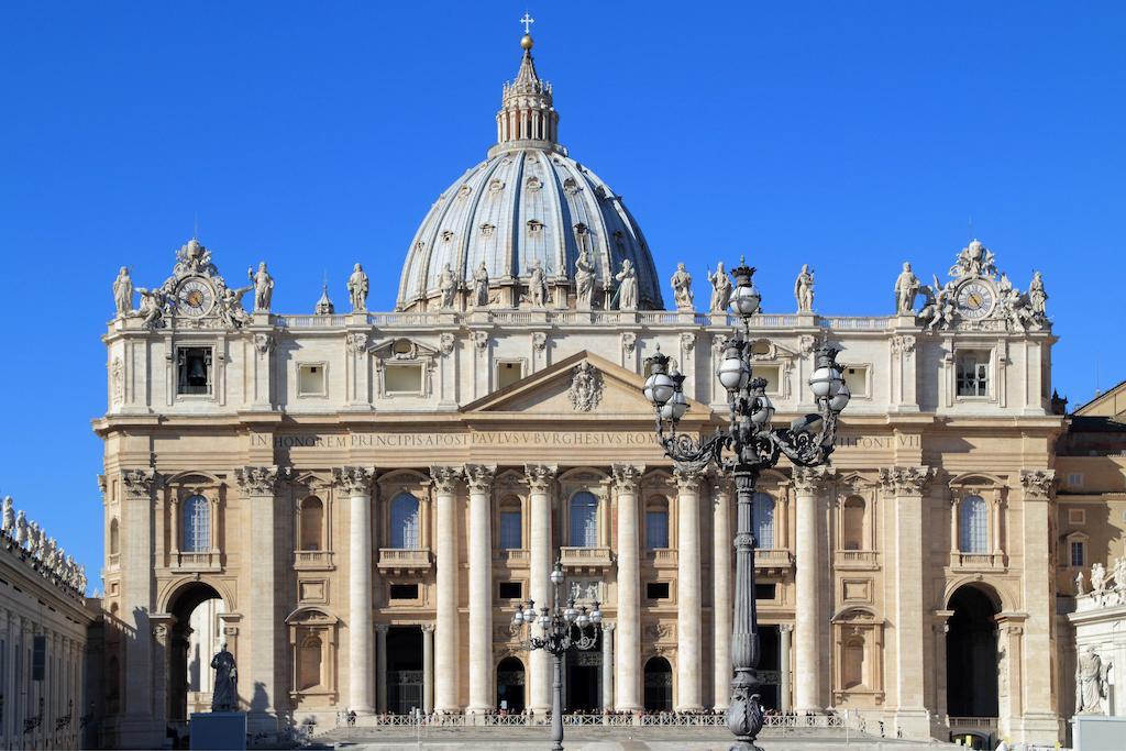 Magenta Vaticano Fornaci Рим Номер фото